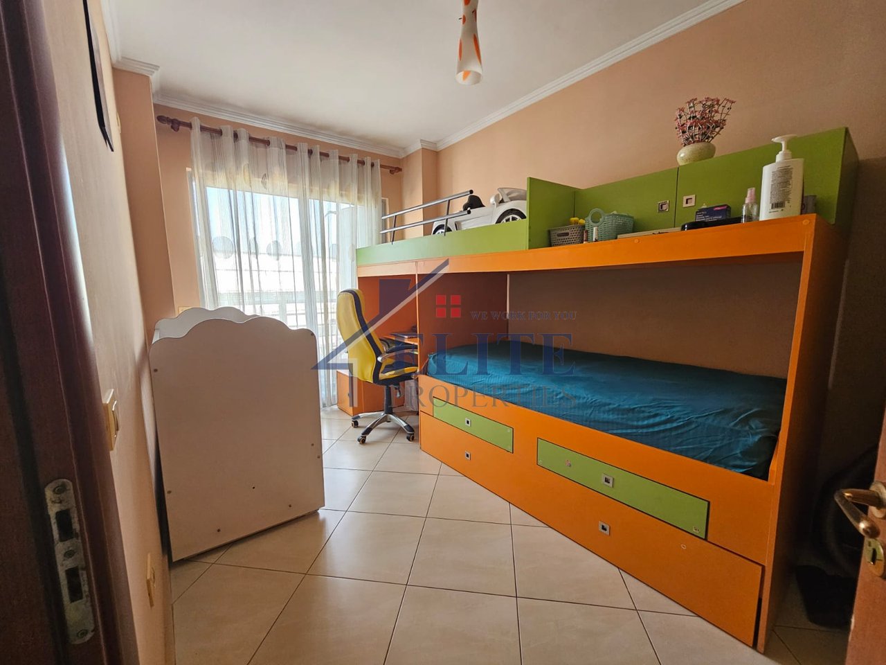 Paris municipality, near Kristal Center 2+1 apartment for sale