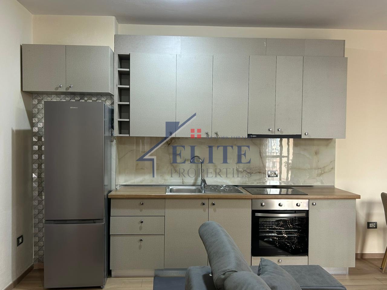 At Globe, 1+1 Apartment for rent - Kavaja Street