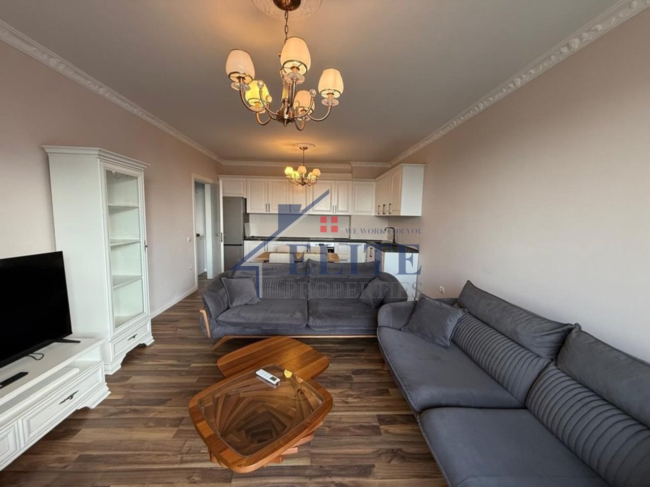 Liqeni i Thatë, apartament 2+1+2 në shitje