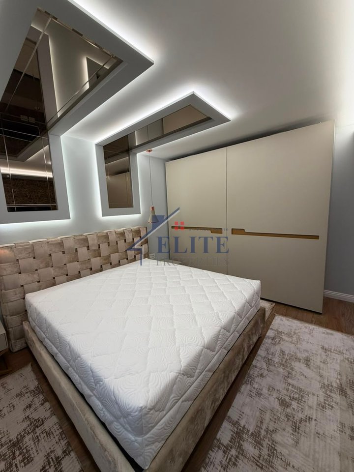 Laprakë Blloku Gintash, apartament luksoz 2+1+2 në shitje – Laprakë