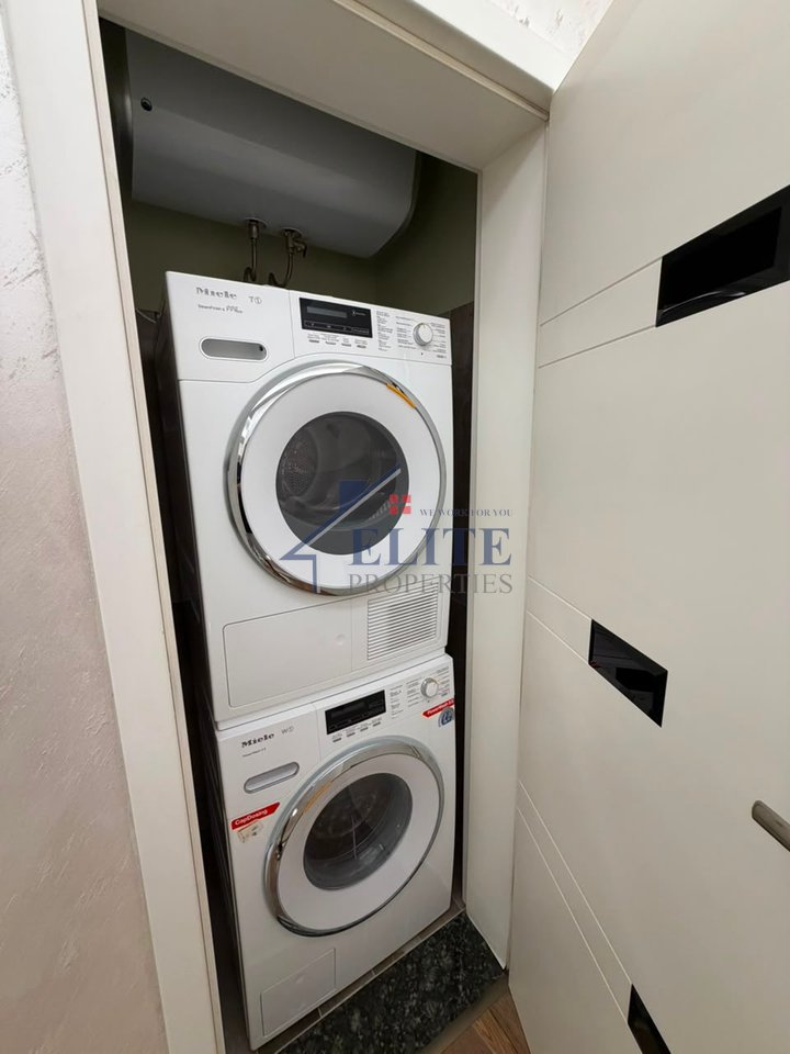 Laprakë Blloku Gintash, apartament luksoz 2+1+2 në shitje – Laprakë