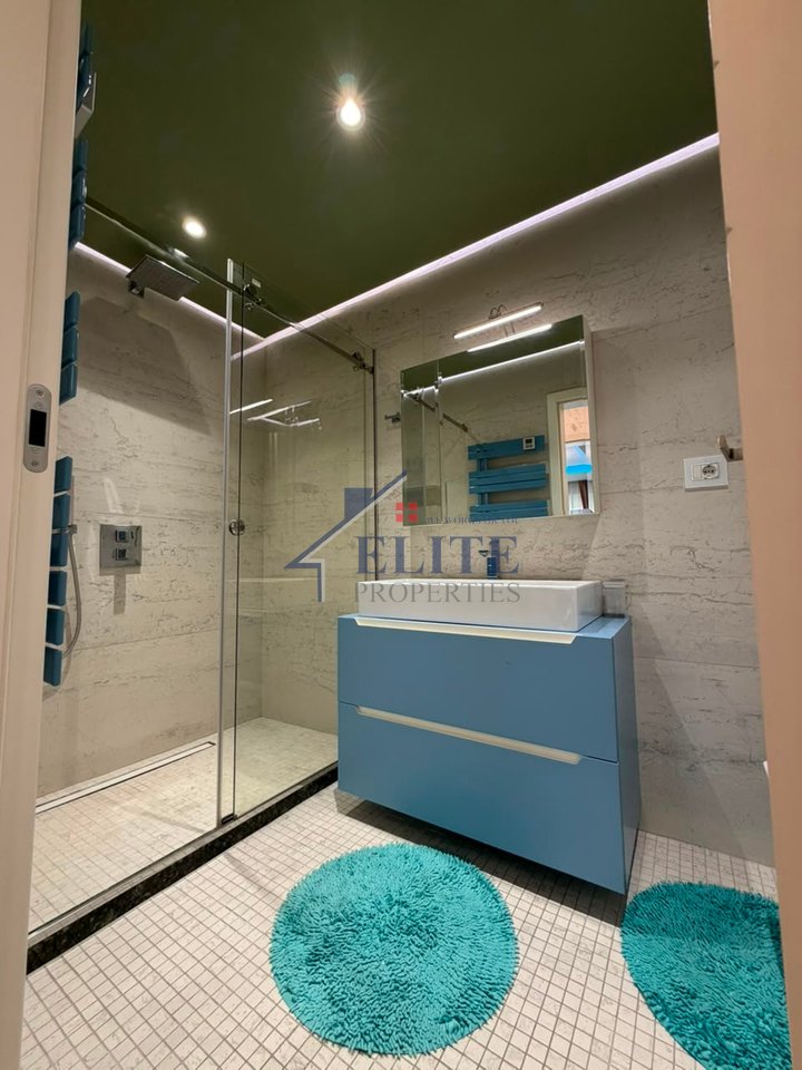 Laprakë Blloku Gintash, apartament luksoz 2+1+2 në shitje – Laprakë