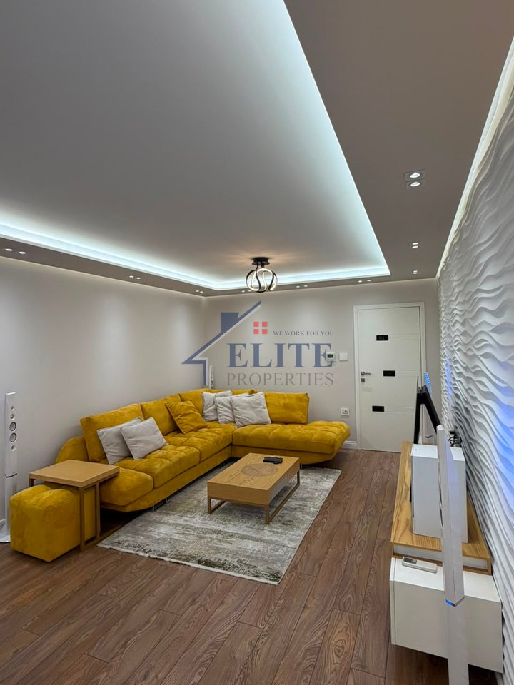 Laprakë Blloku Gintash, apartament luksoz 2+1+2 në shitje – Laprakë