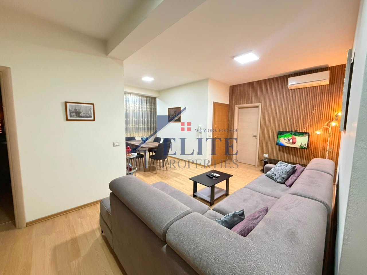 Vicino a Zogu i Zi, appartamento 3+1 in affitto - Secondo piano di una villa