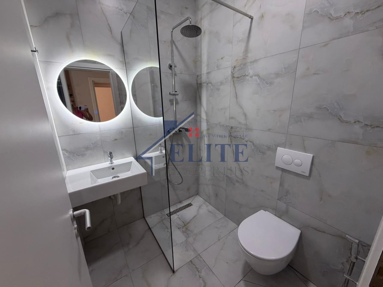Aura Kompleks ,apartament 2+1+2 me qira - Rruga Dritan Hoxha