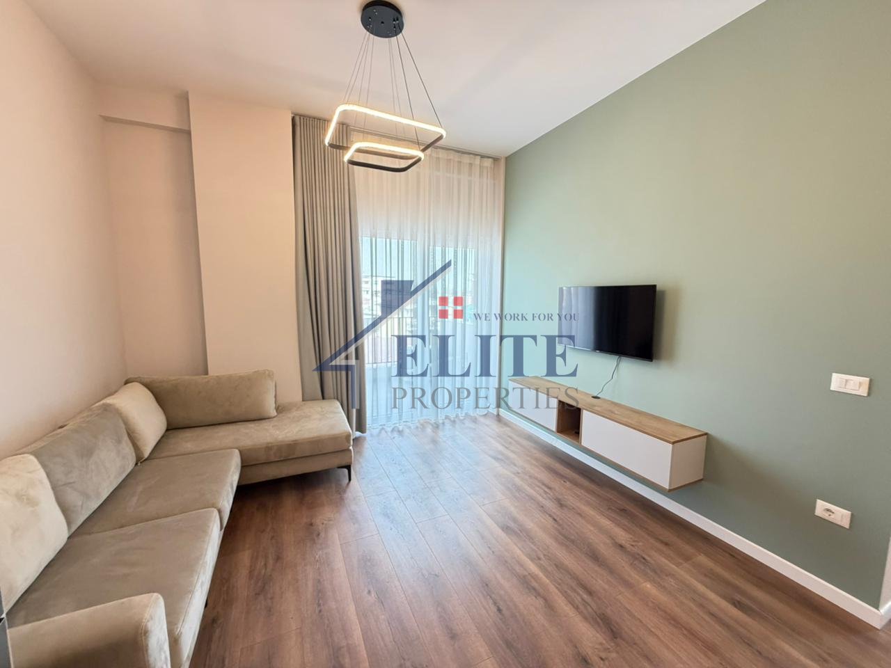 Rruga Dritan Hoxha – jepet apartament 2+1+2 me qira, Kompleksi Aura