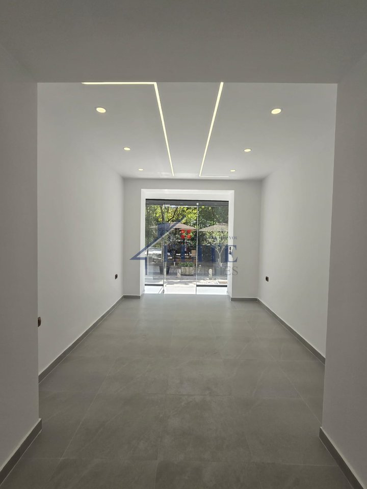 Opposite the New Maternity, shop for rent