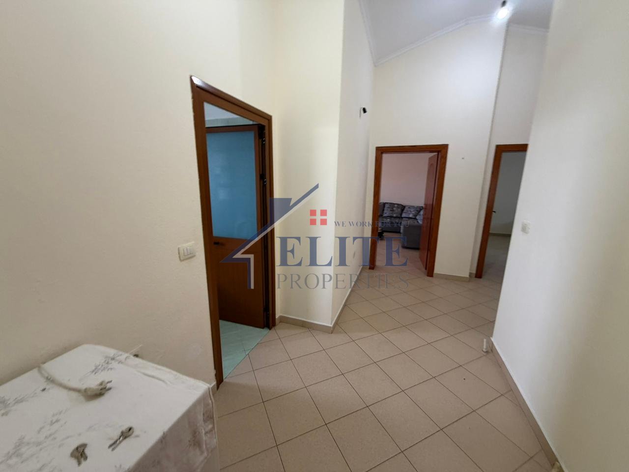Apartament 2+1 me qera pranë Depove të Ujit – Rruga “Bajram Allaraj”