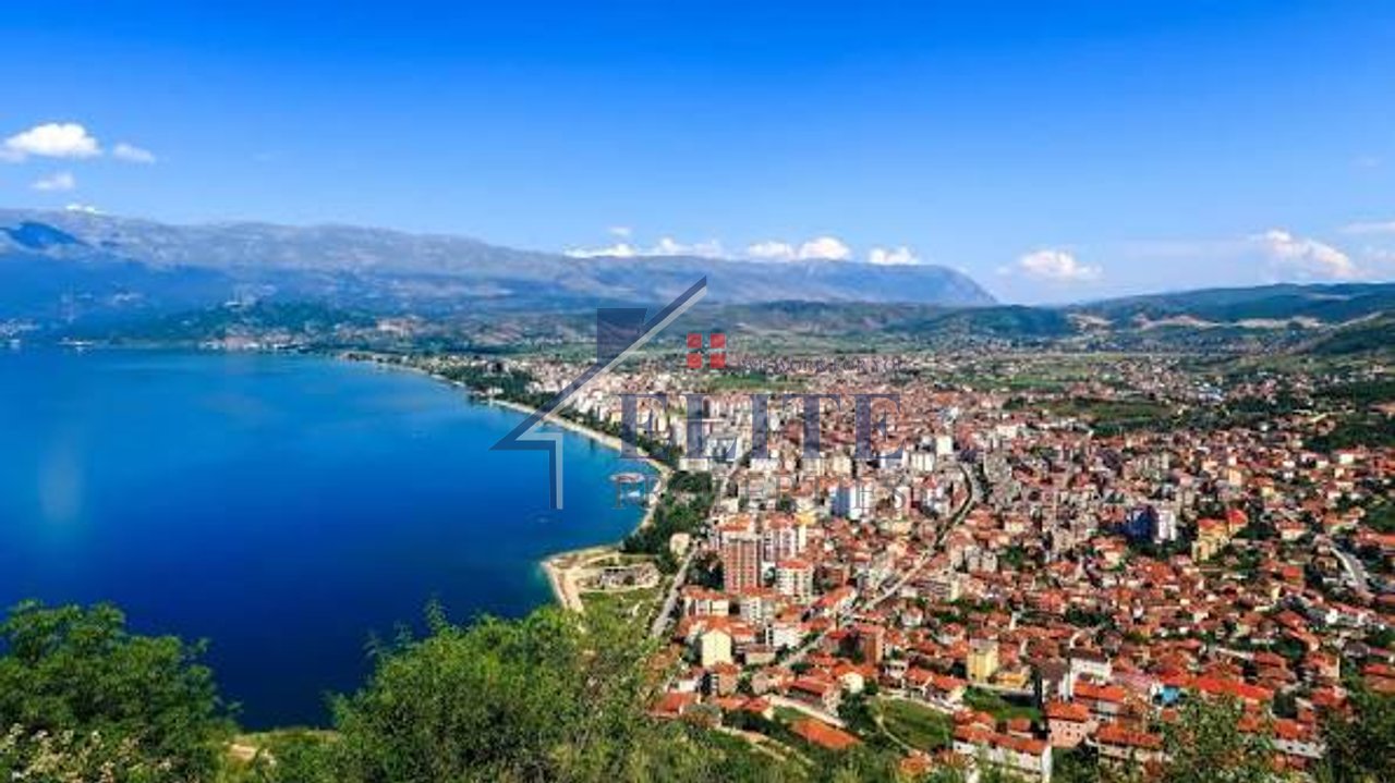 Pogradec, tokë në shitje – prane Liqenit te Pogradecit