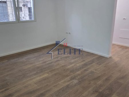 Ali Demi, apartament 1+1 në shitje