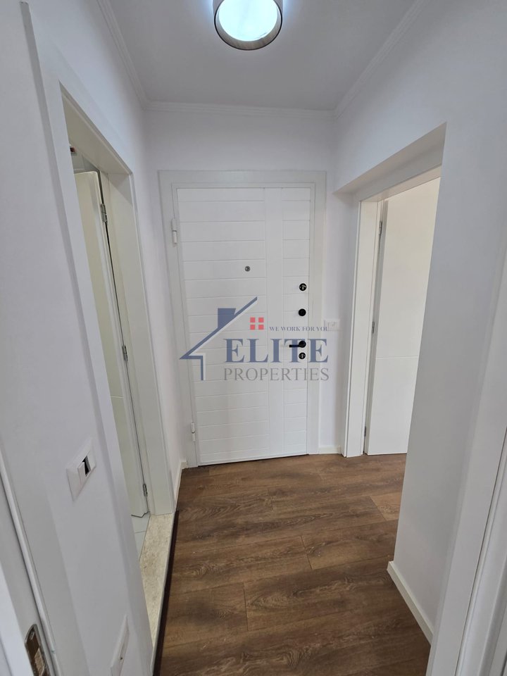 Ali Demi, – apartament 1+1 në shitje