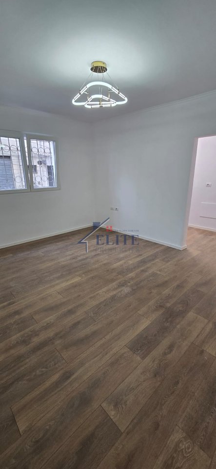 Ali Demi, apartament 1+1 në shitje