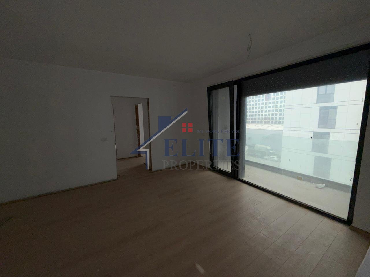 Akses Tirana, pranë Ish-Doganes, apartament/zyre me qira