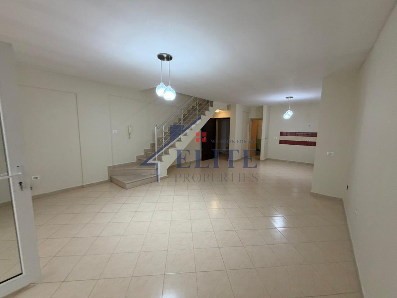 Kodra e Diellit 1, dubleks ne shitje