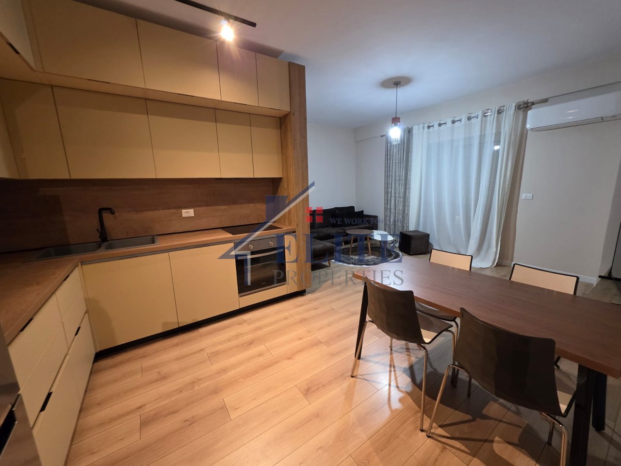 Foleja e Gjelber, apartament 2+1+2 me qira