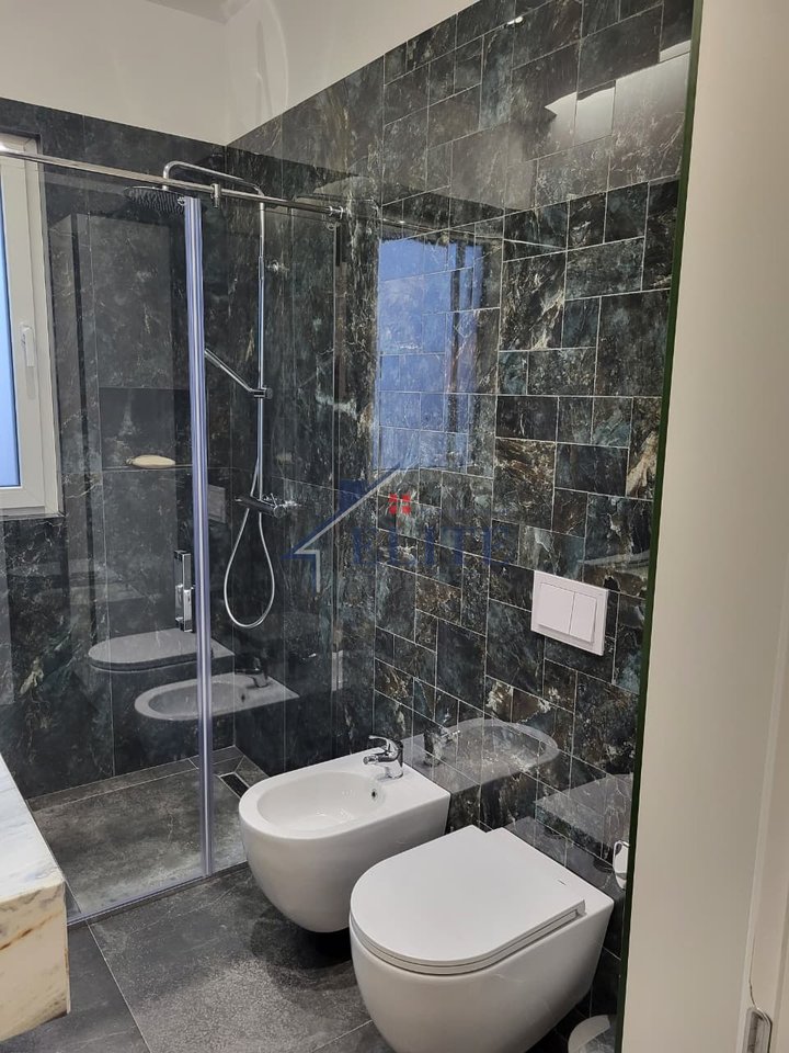 Pranë Ministrisë së Jashtme - apartament 2+1 me qira