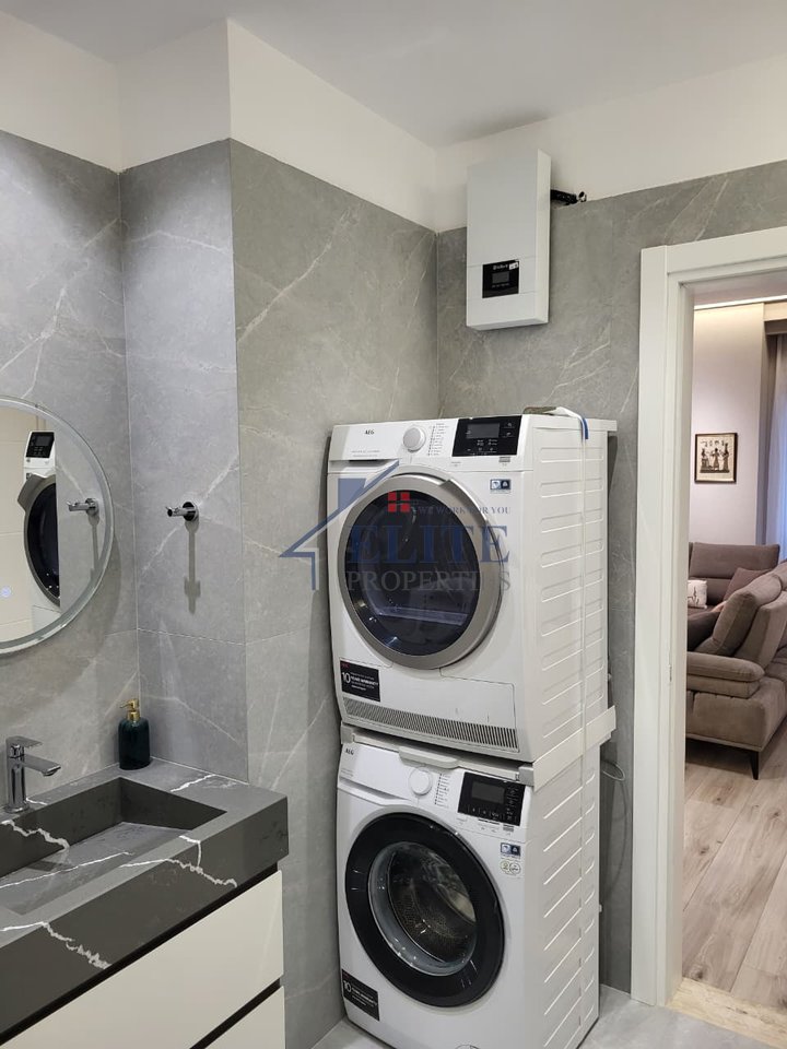 Pranë Ministrisë së Jashtme - apartament 2+1 me qira