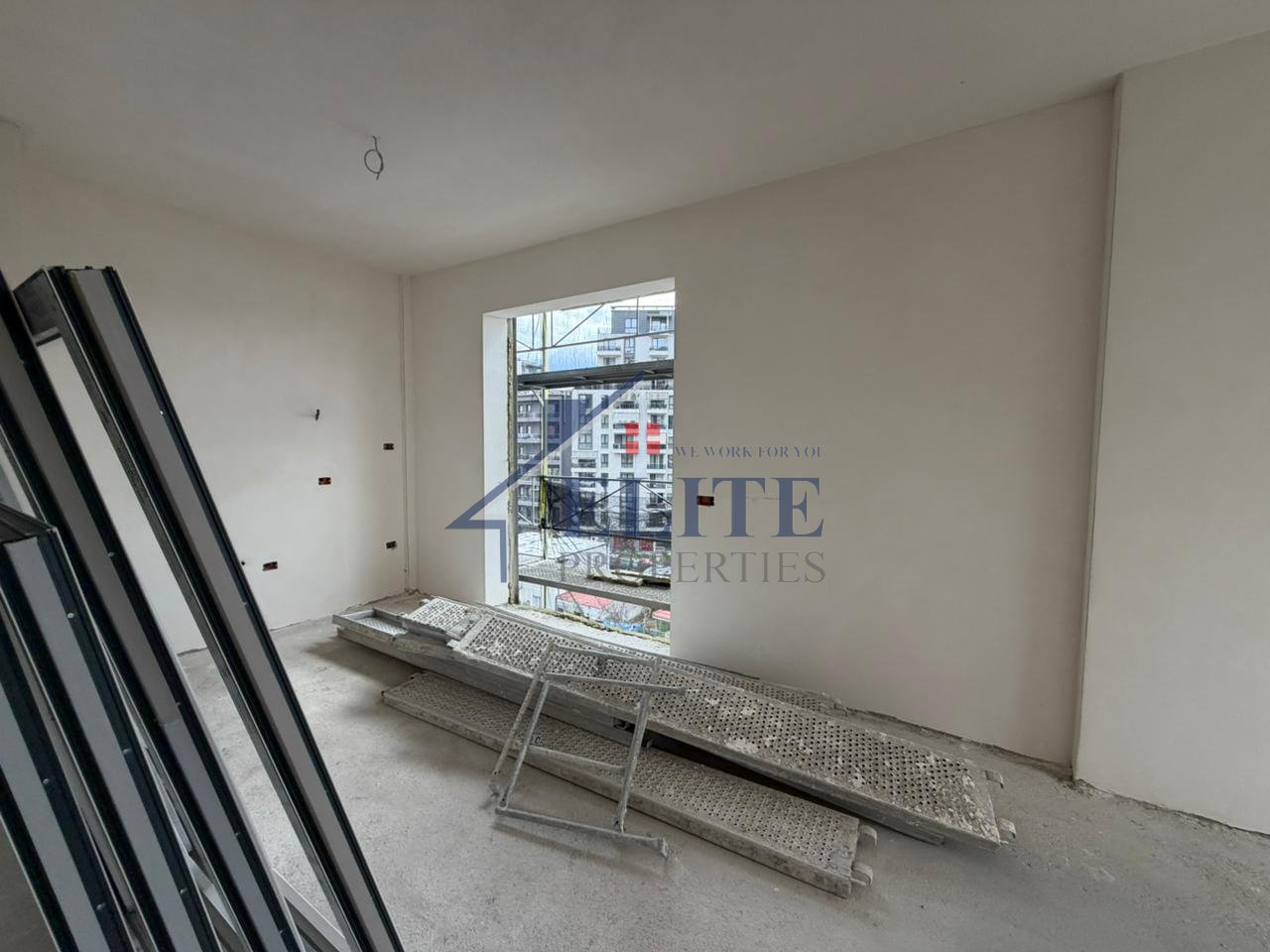 Ish Fusha e Aviacionit, apartament 2+1 në shitje