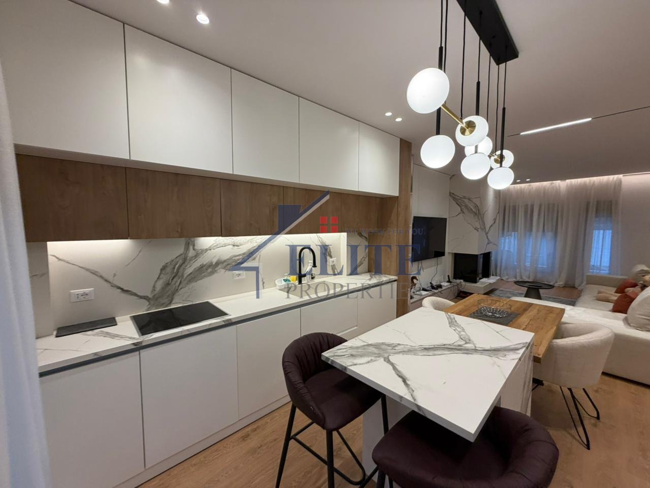 Pranë Teg-ut, vilë me qira