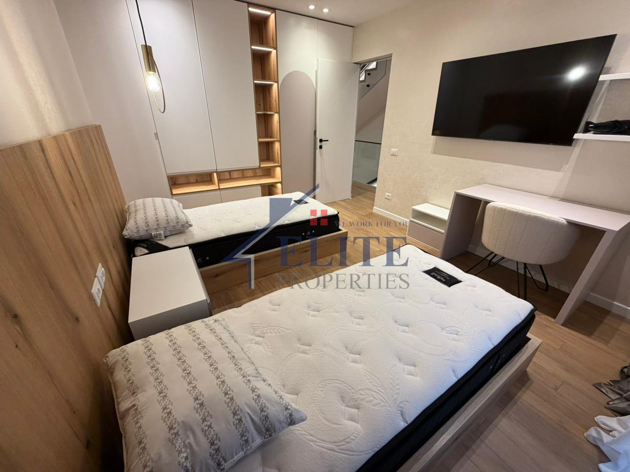 Pranë Teg-ut, vilë me qira