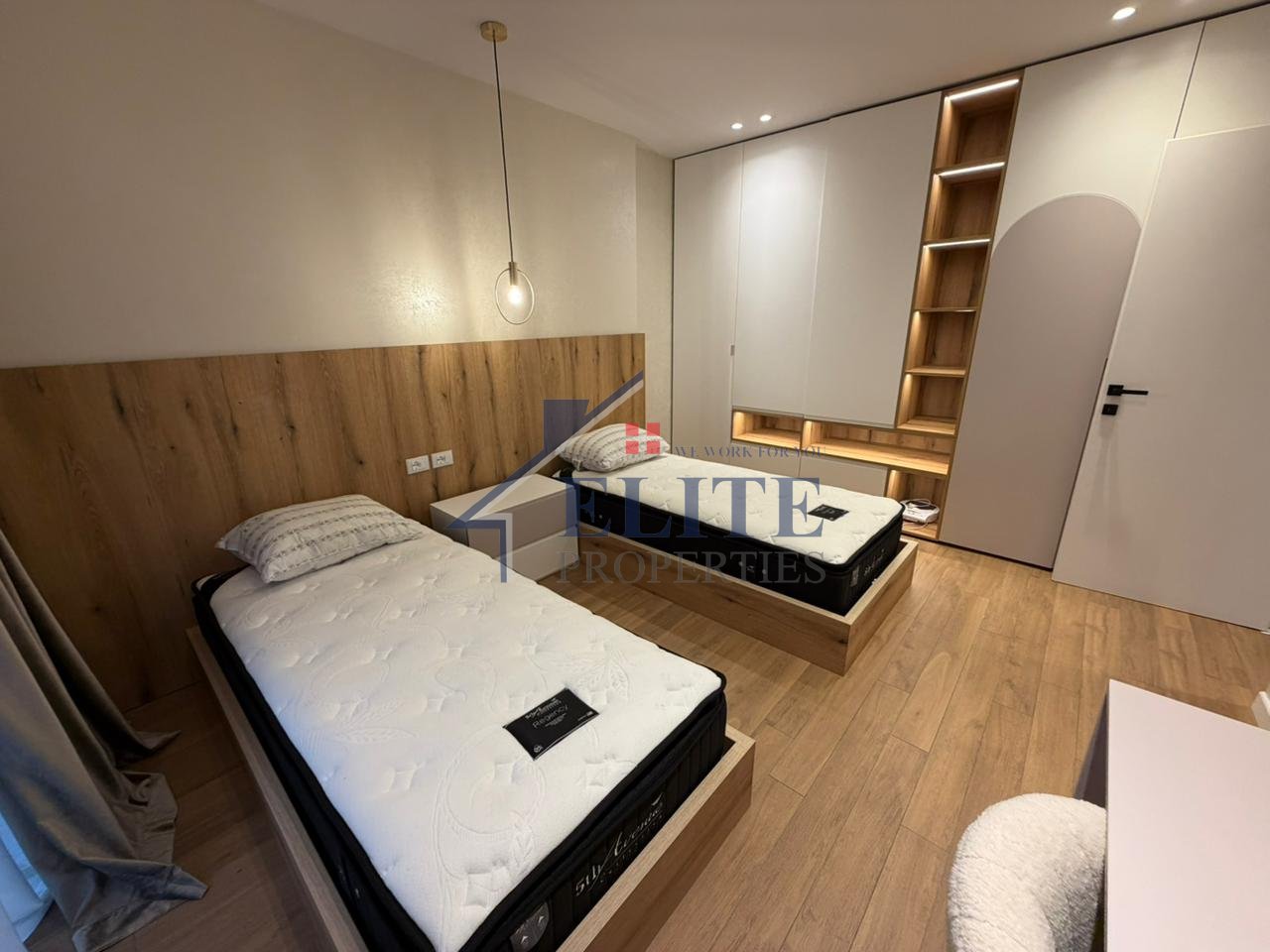 Pranë Teg-ut, vilë me qira