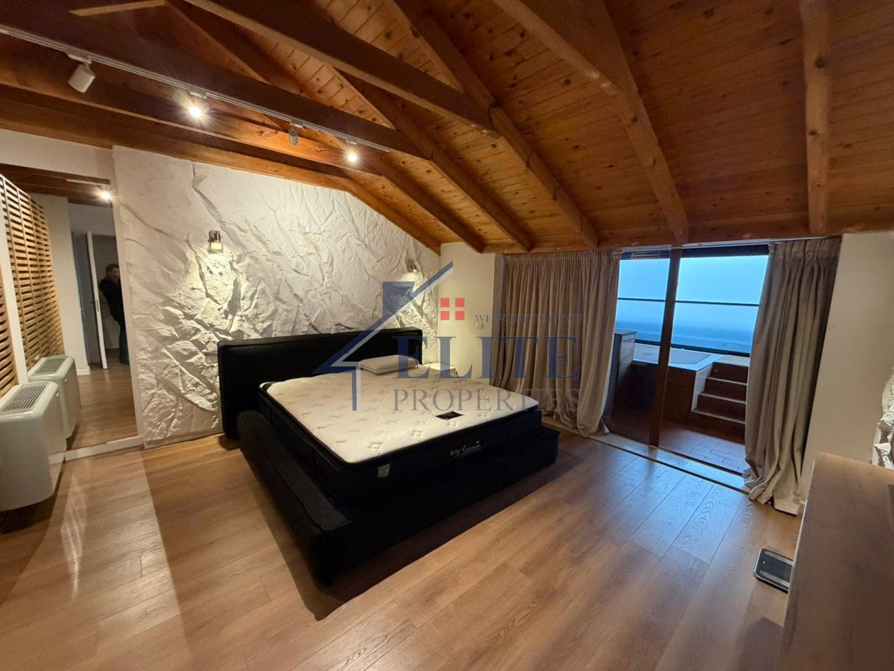 Pranë Teg-ut, vilë me qira