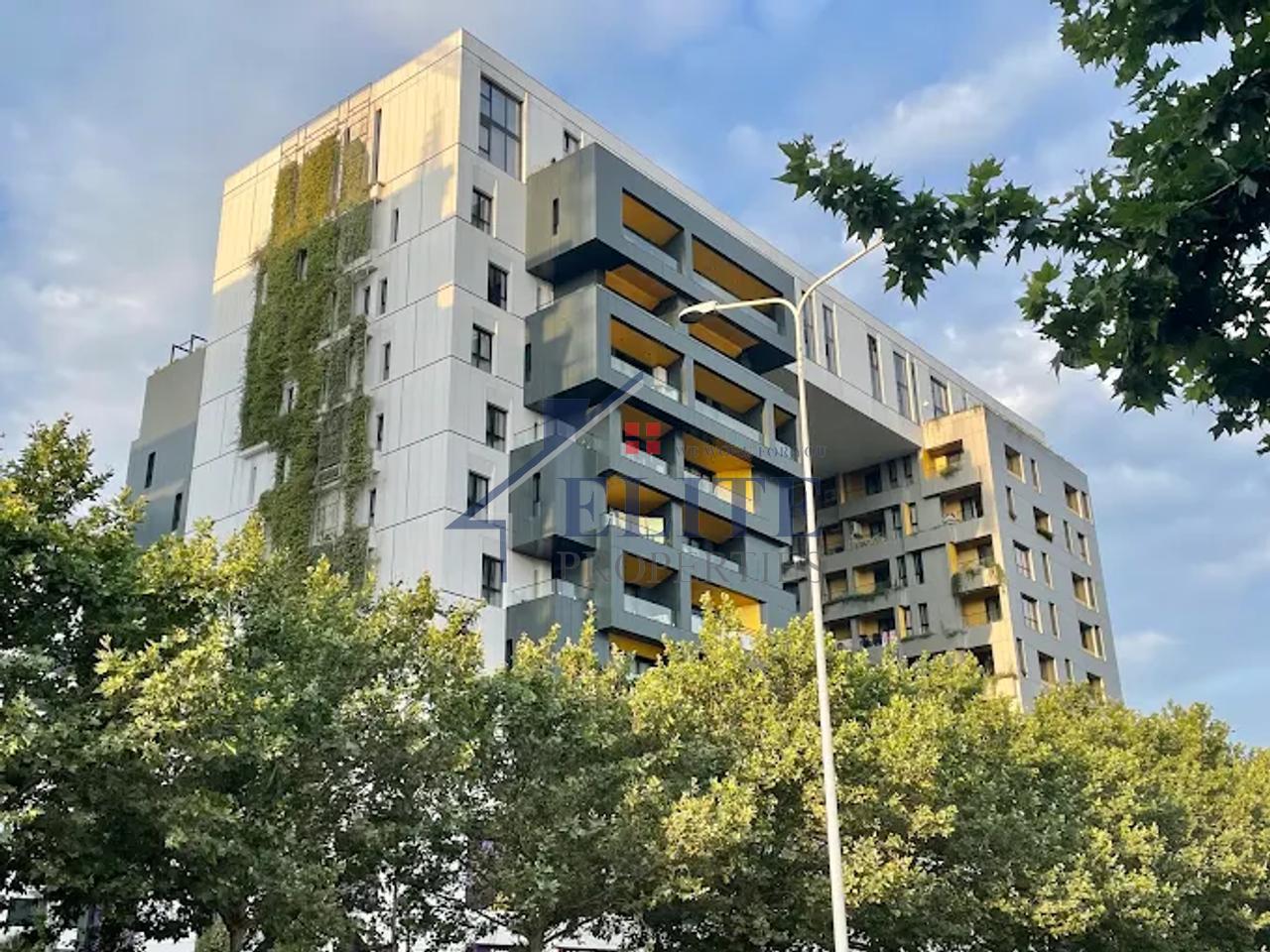 Square 21 Rruga e Kavajës, apartament 3+1 në shitje