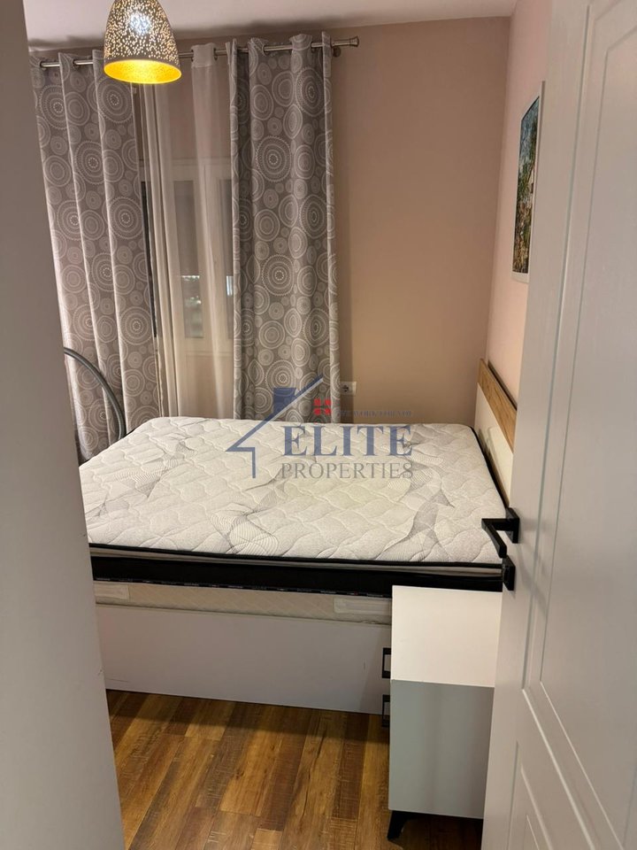 Train Station - Two bedroom apartment for rent