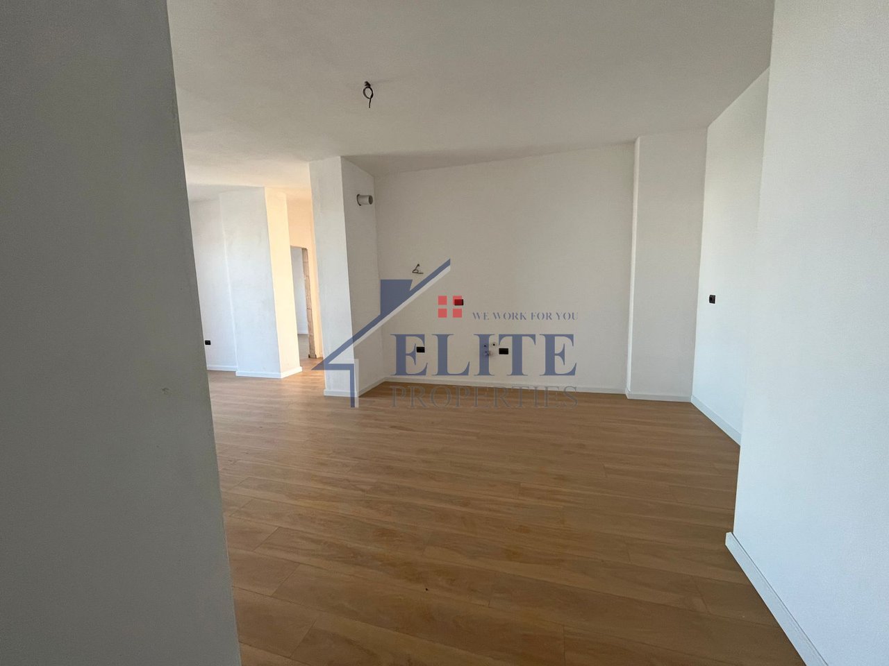 Kamëz, 2+1 apartment for sale
