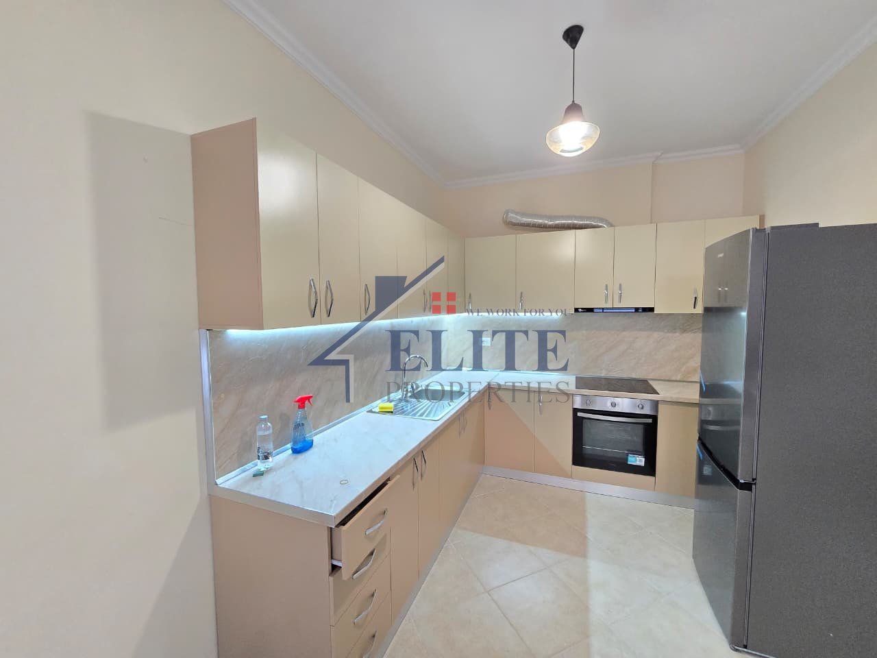 Yzberisht, appartamento con due camere da letto in affitto