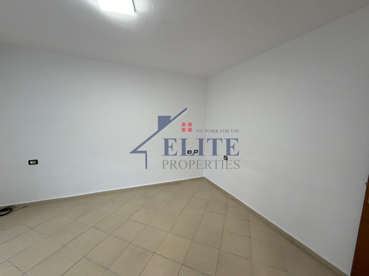 Via di Durazzo, ufficio in affitto