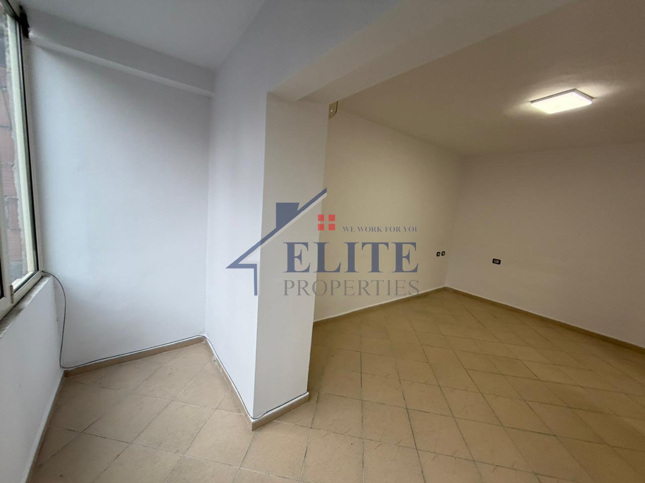 Via di Durazzo, ufficio in affitto