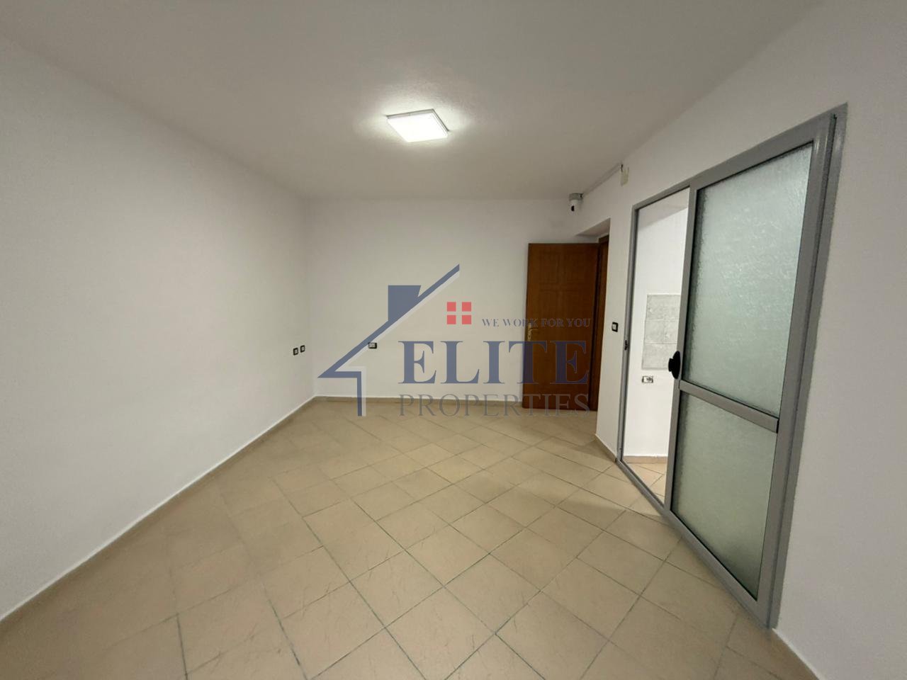 Via di Durazzo, ufficio in affitto