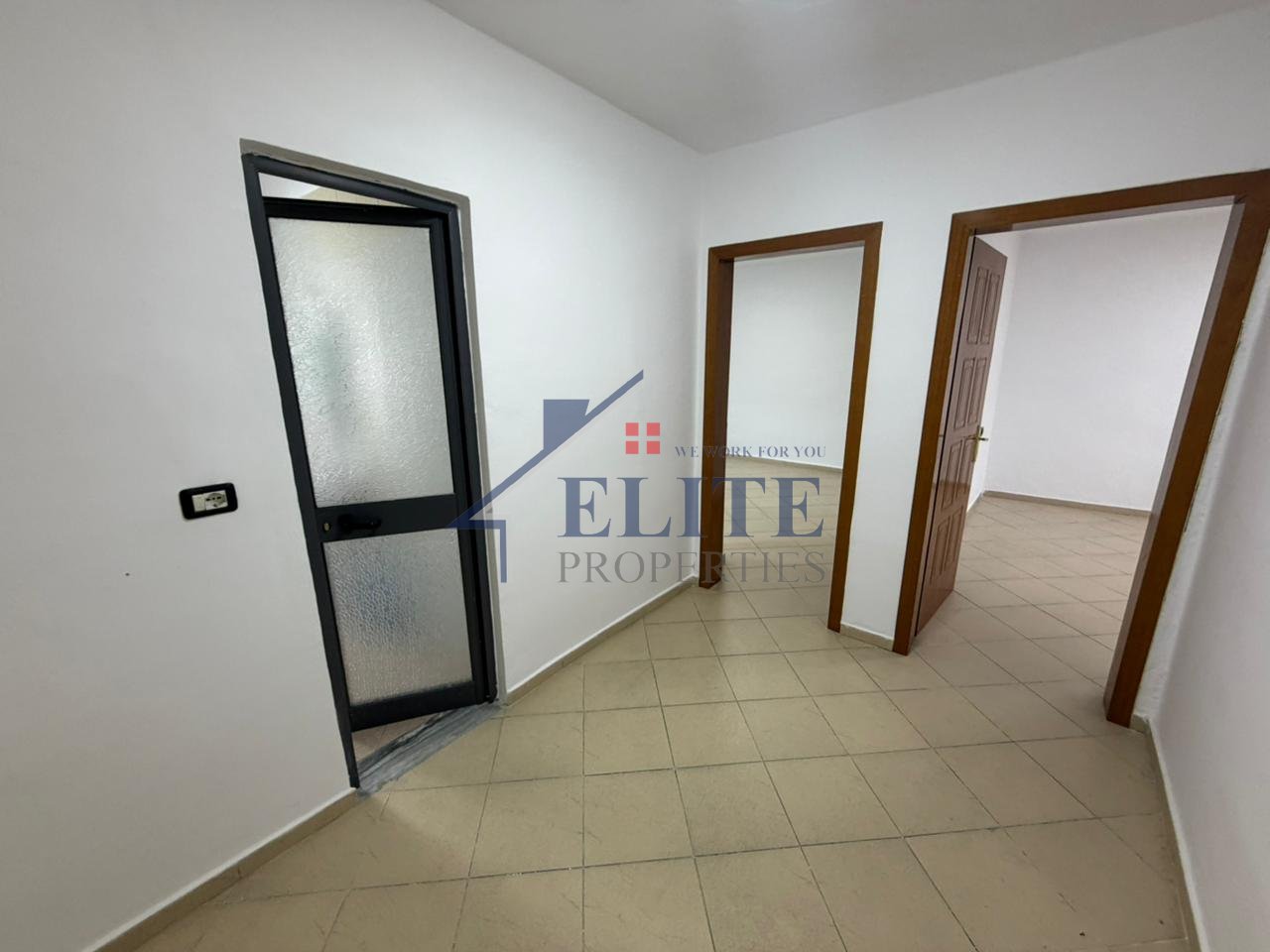 Via di Durazzo, ufficio in affitto