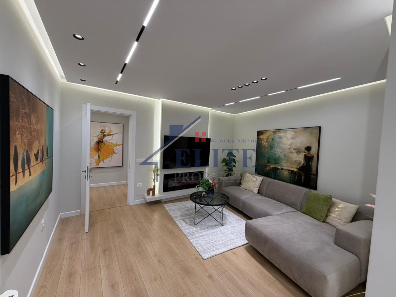 Zogu i Zi, apartament 2+1 në shitje