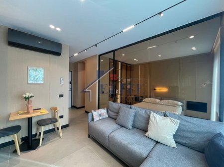 Via Myslym Shyri, appartamento 1+1 in vendita