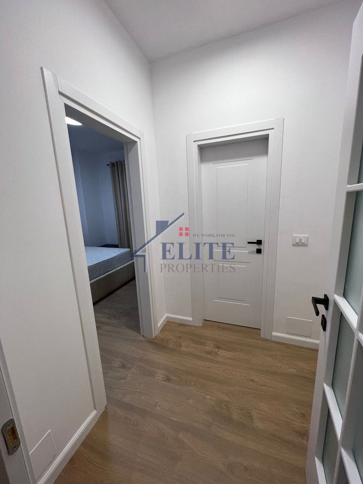 Zogu i Zi, tek Ring Center, apartament modern 2+1 me qira