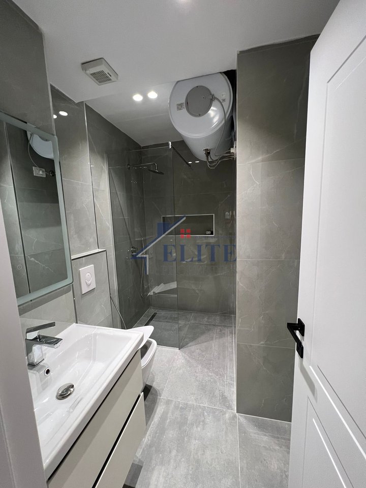 Zogu i Zi, tek Ring Center, apartament modern 2+1 me qira