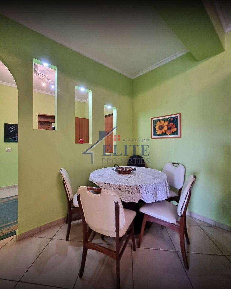 Zogu i Zi, apartament 2+1 me qera