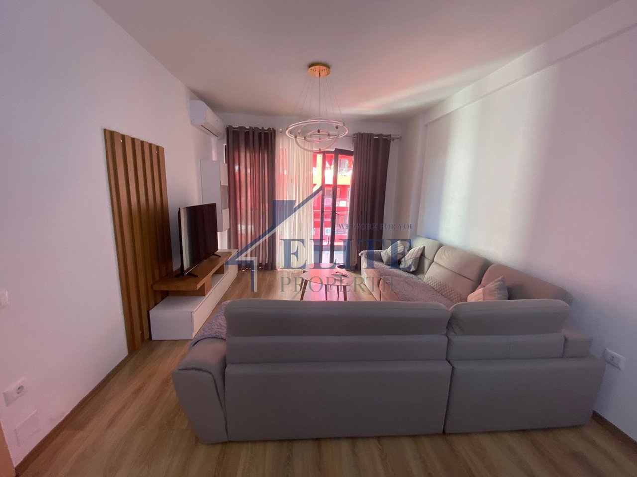 Farmacia 10, two bedroom apartment for rent