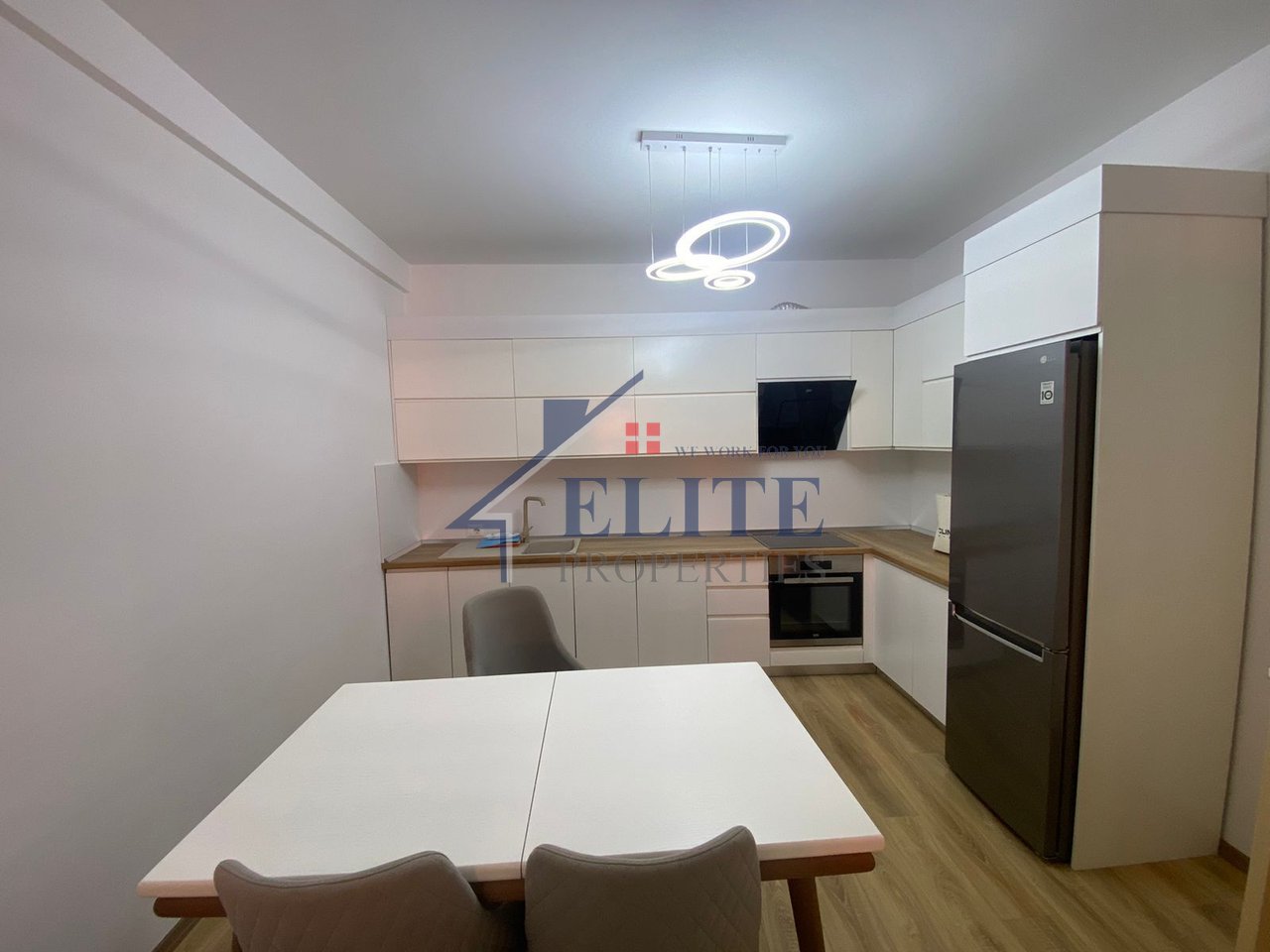 Farmacia 10, two bedroom apartment for rent