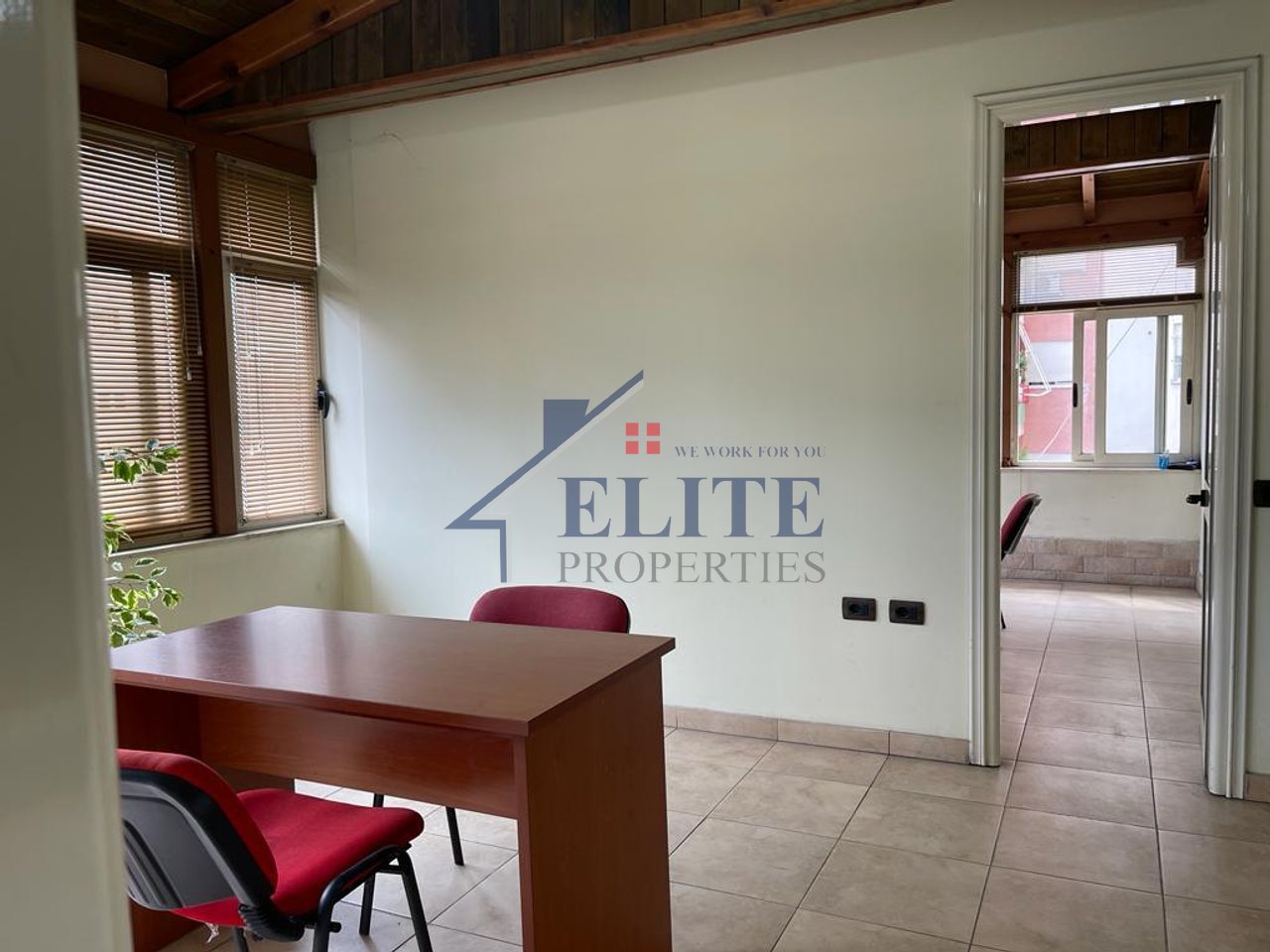 Don Bosko, zyrë me qira