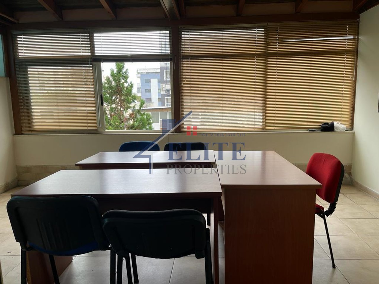 Don Bosko, zyrë me qira