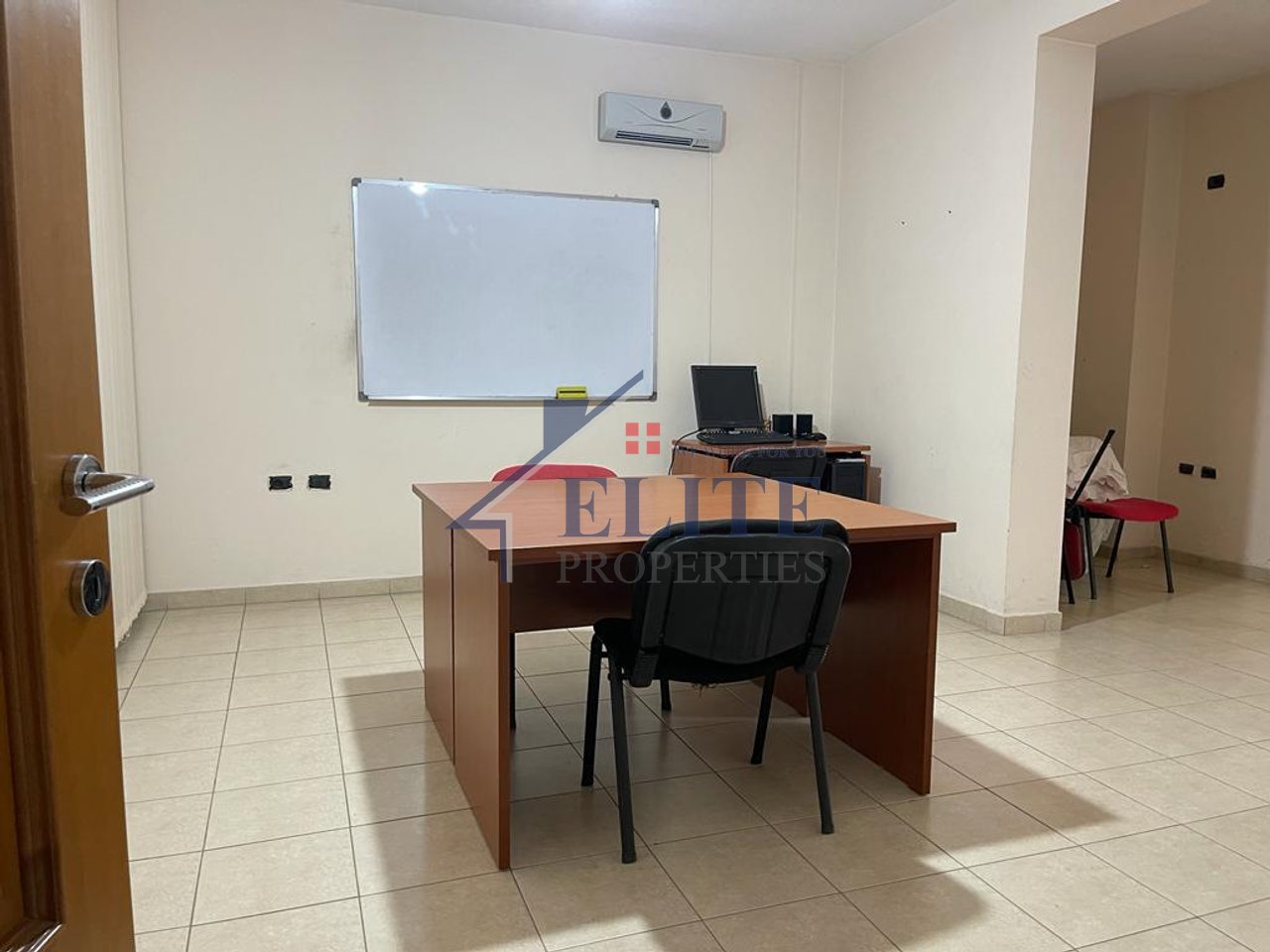 Don Bosko, zyrë me qira