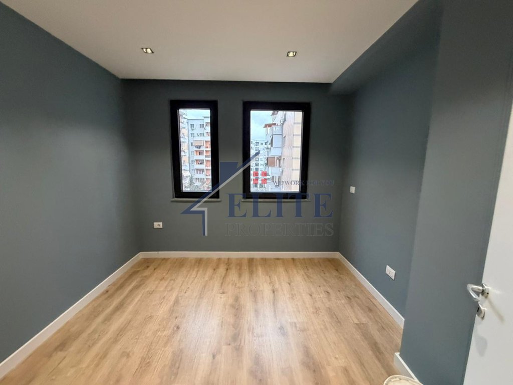 Loni Ligori Street Astir, three bedroom apartment for sale