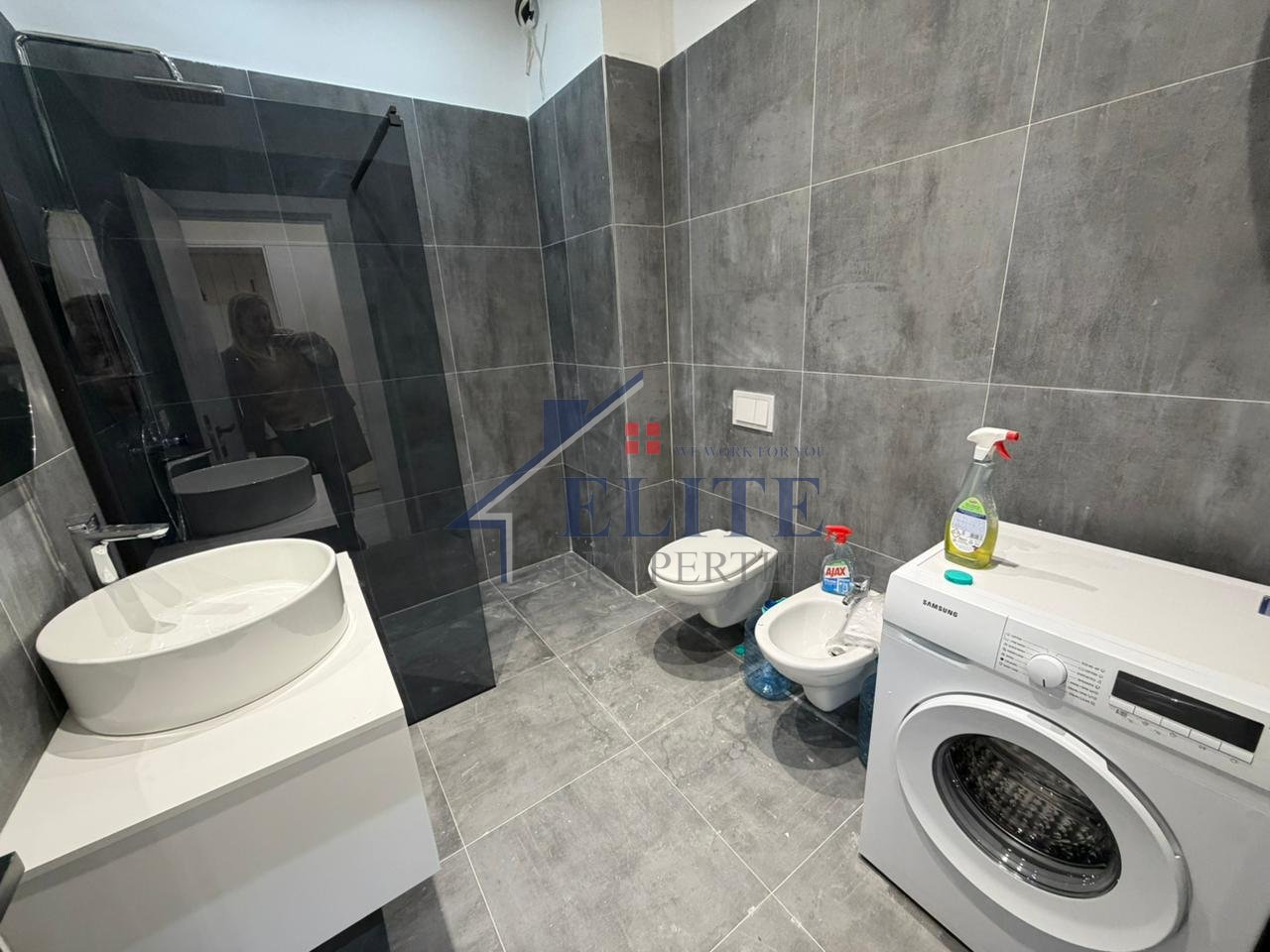 Ish Fusha e Aviacionit, apartament 2+1 për qira