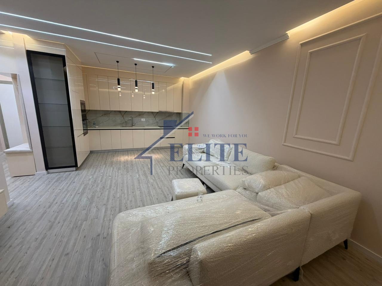 Ish Fusha e Aviacionit, apartament 2+1 për qira