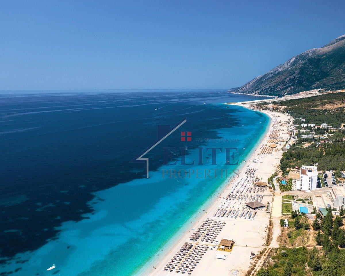 Square Village Drymadhes, apartament 2+1 + verandë në shitje