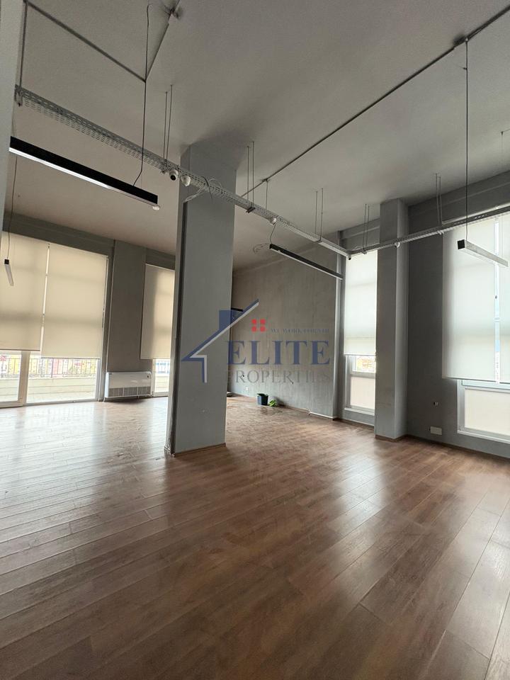 Ali Demi, ufficio in affitto