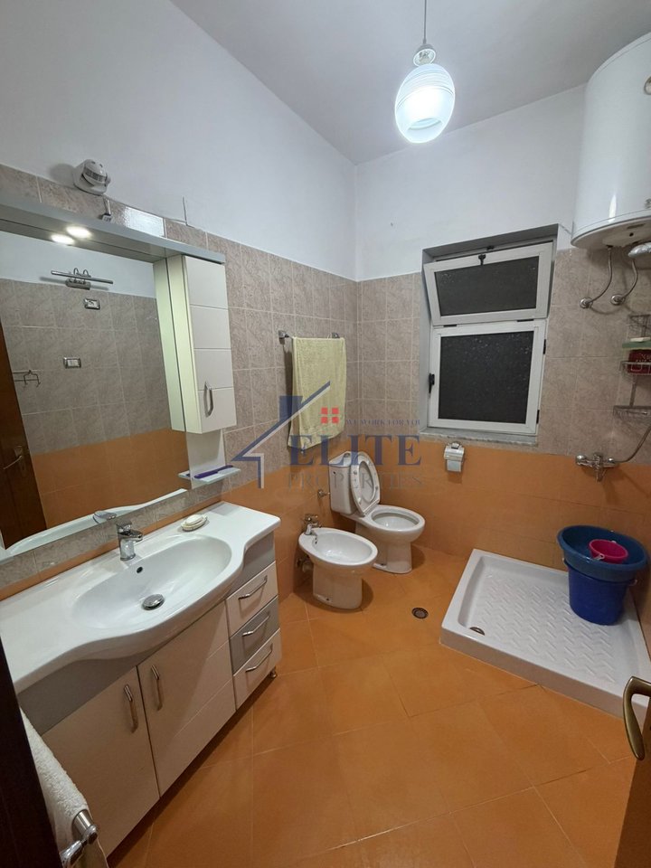 Zogu i Zi – two bedroom apartment for rent